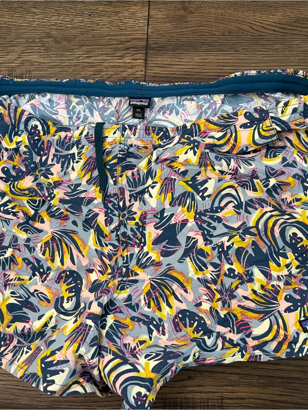 Patagonia Floral Print Swim Shorts - Multicolor women’s xxl
